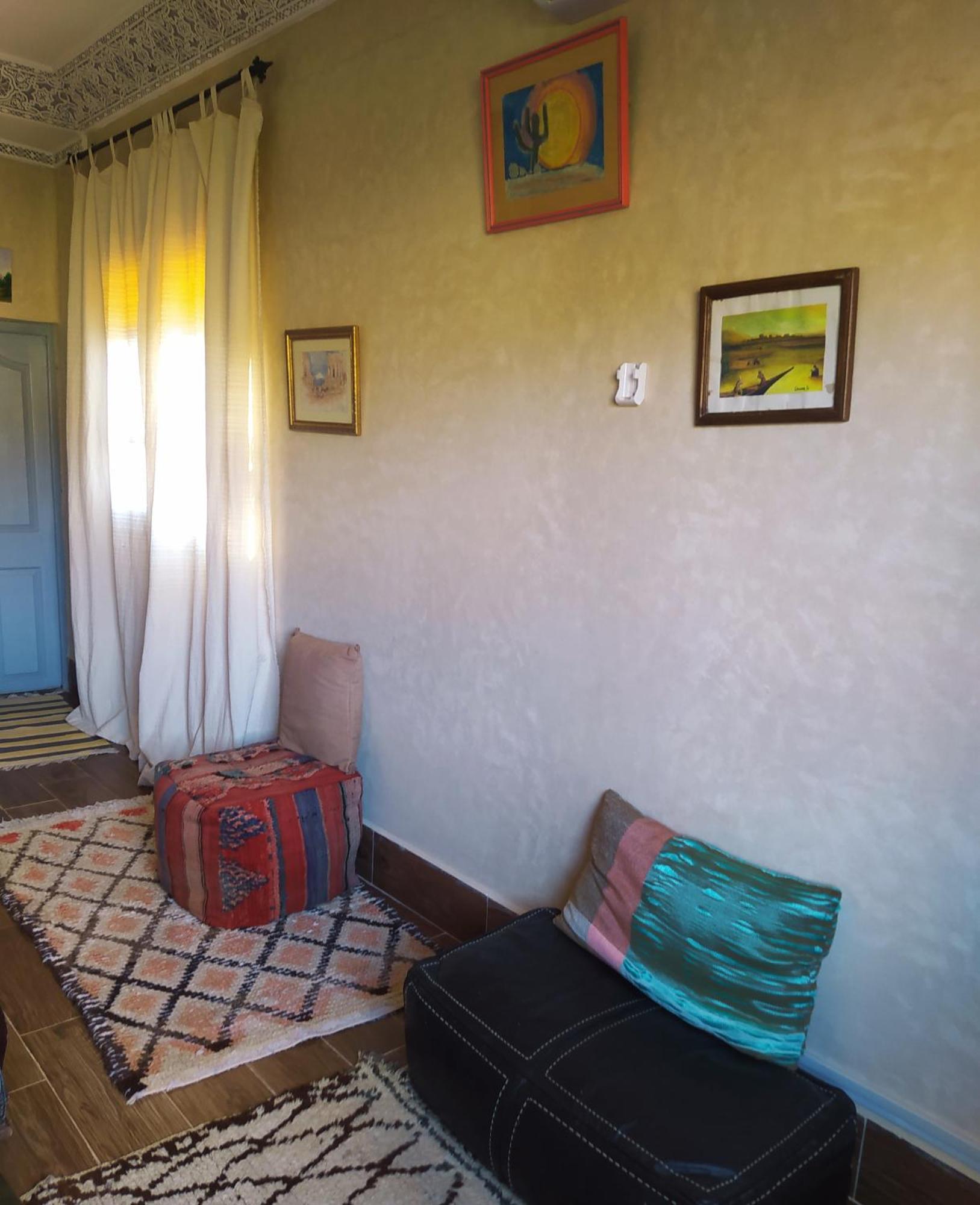 Bed and Breakfast Le Petit Jardin Демнат Номер фото