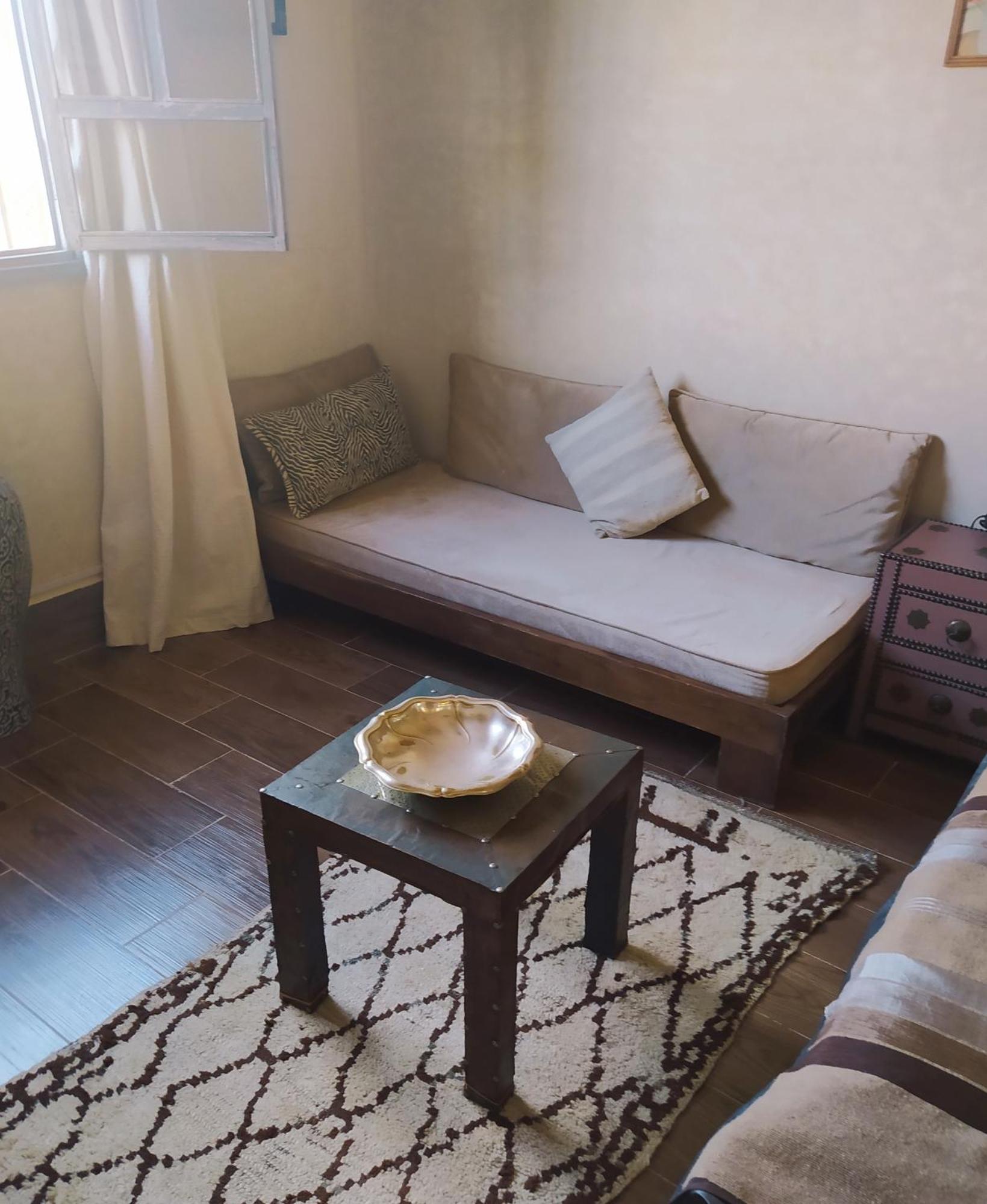 Bed and Breakfast Le Petit Jardin Демнат Номер фото