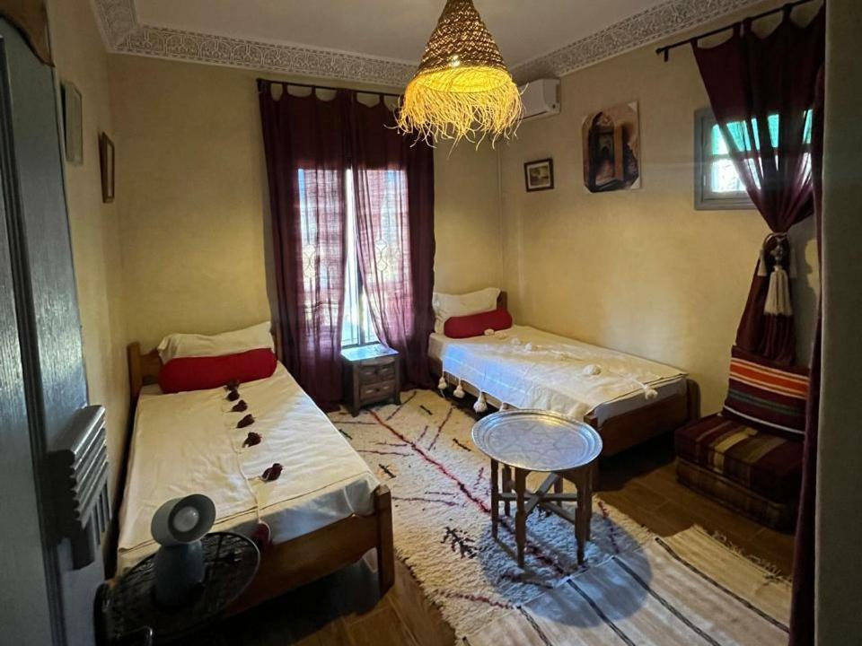 Bed and Breakfast Le Petit Jardin Демнат Экстерьер фото